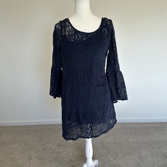 Dresses & Skirts - Lace blue dress